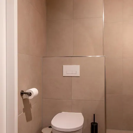 Modern 2br In Centre Rotterdam