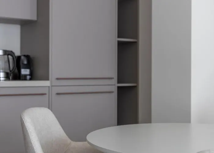 Modern 2br In Centre Appartement