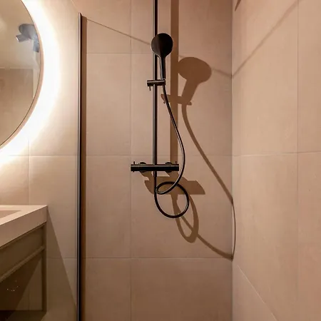 Apartment Modern 2br In Centre