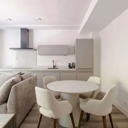 Апартаменты Modern 2br In Centre *