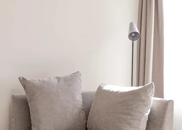 Modern 2br In Centre Διαμέρισμα *